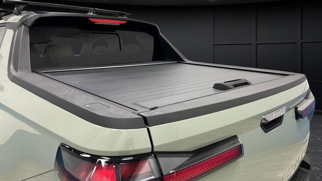 Used 2025 Sage Gray Hyundai Limited image 41