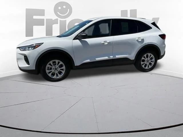 Used 2025 Oxford White Ford Active image 3