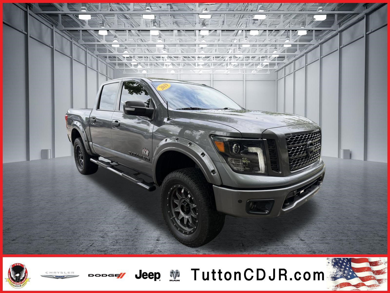 2019 Nissan Titan SV 4X4 Crew Cab's photo