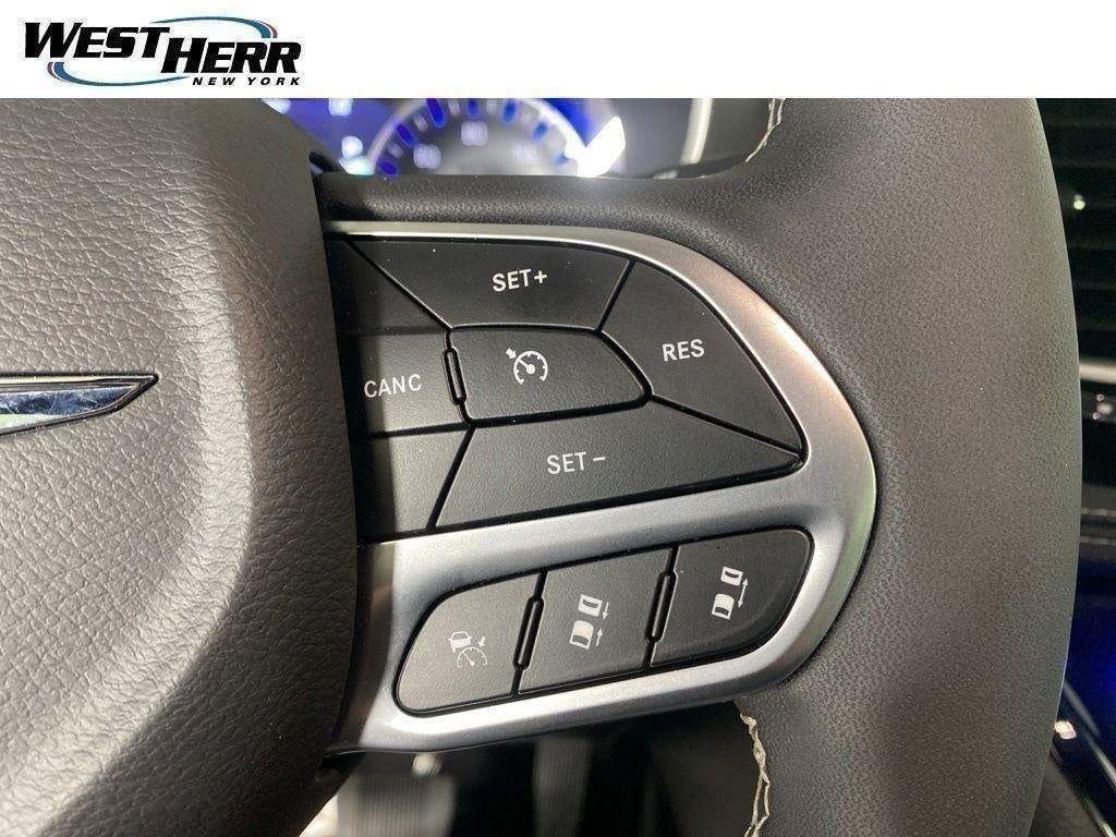 Used 2026 Red Hot Pearlcoat Chrysler Select AWD image 11