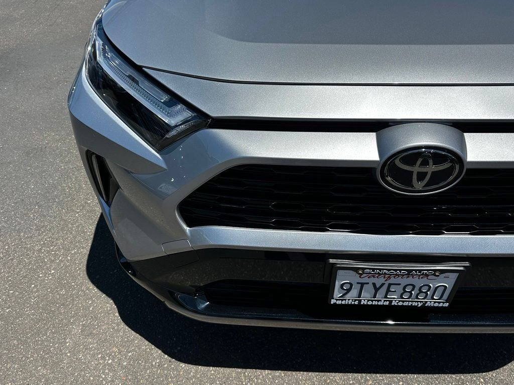 Used 2025 Silver Toyota XSE image 4