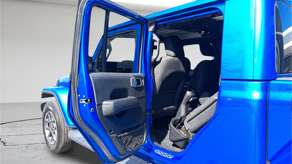 Used 2020 Blue Jeep Overland image 11