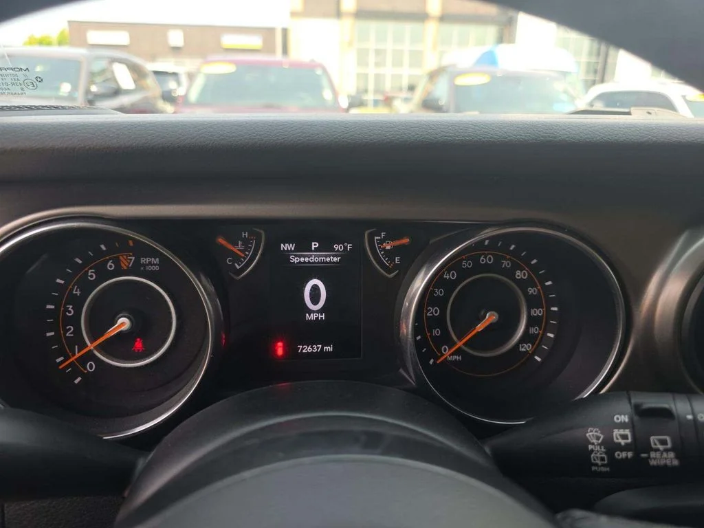 Certified Used 2019 Gray Jeep Unlimited Sport S image 3