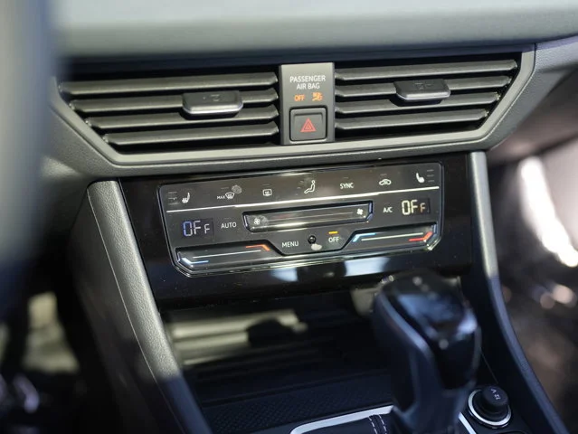 New 2026 Platinum Gray Metallic Volkswagen 1.5T SE image 16