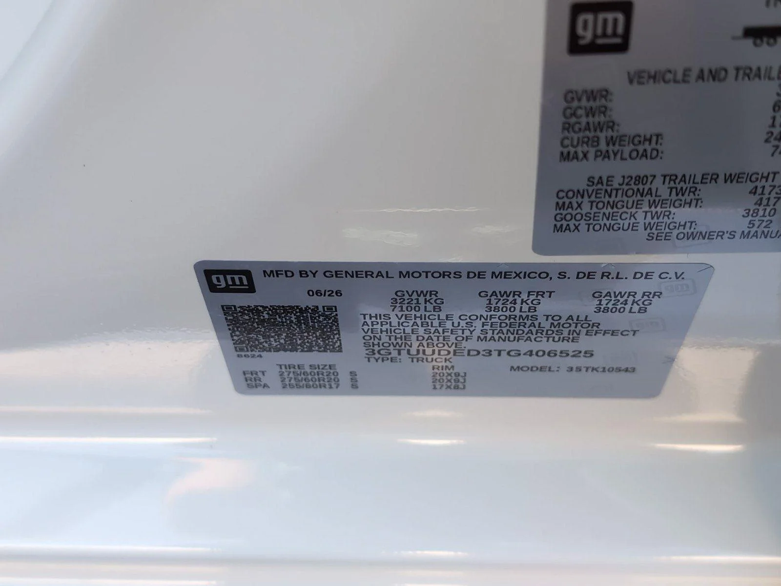 New 2026 Summit White GMC SLT image 13