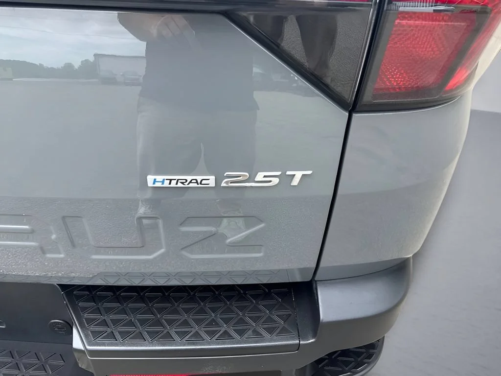 Used 2023  Hyundai SEL Premium image 33