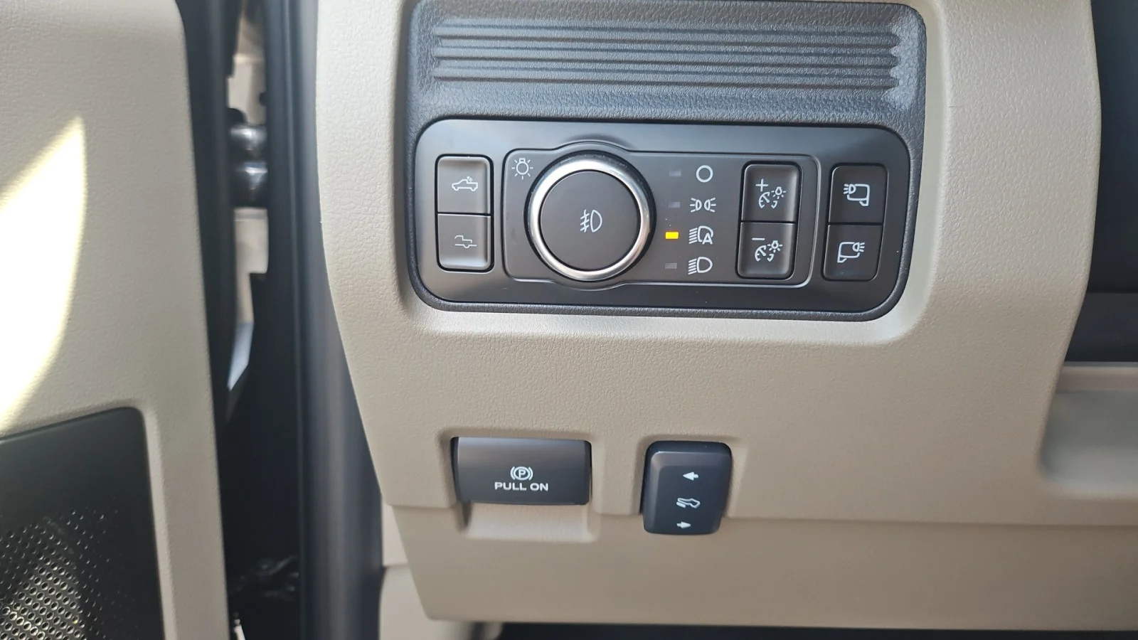 New 2026 Carbonized Gray Metallic Ford Platinum 4WD image 16