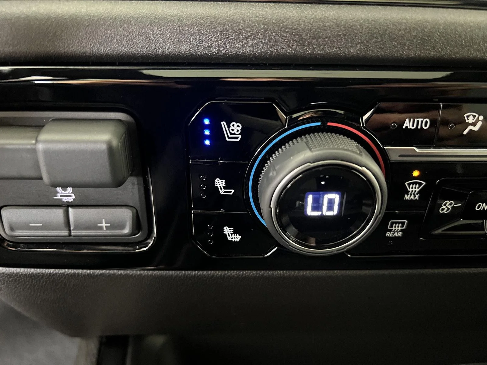 Used 2026 White Sands Chevrolet ZR2 image 19