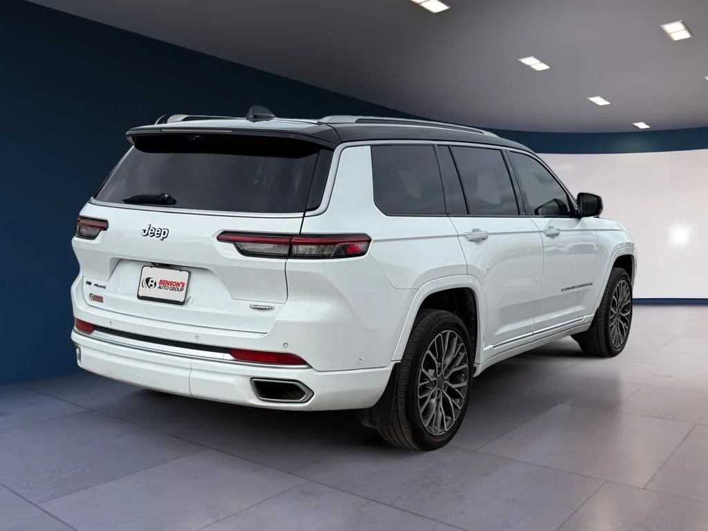 Used 2022 White Jeep Summit image 5