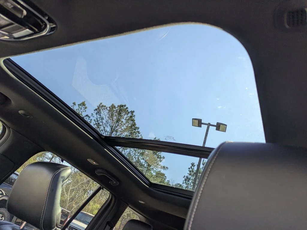 Used 2022 White Jeep Overland 4xe image 23