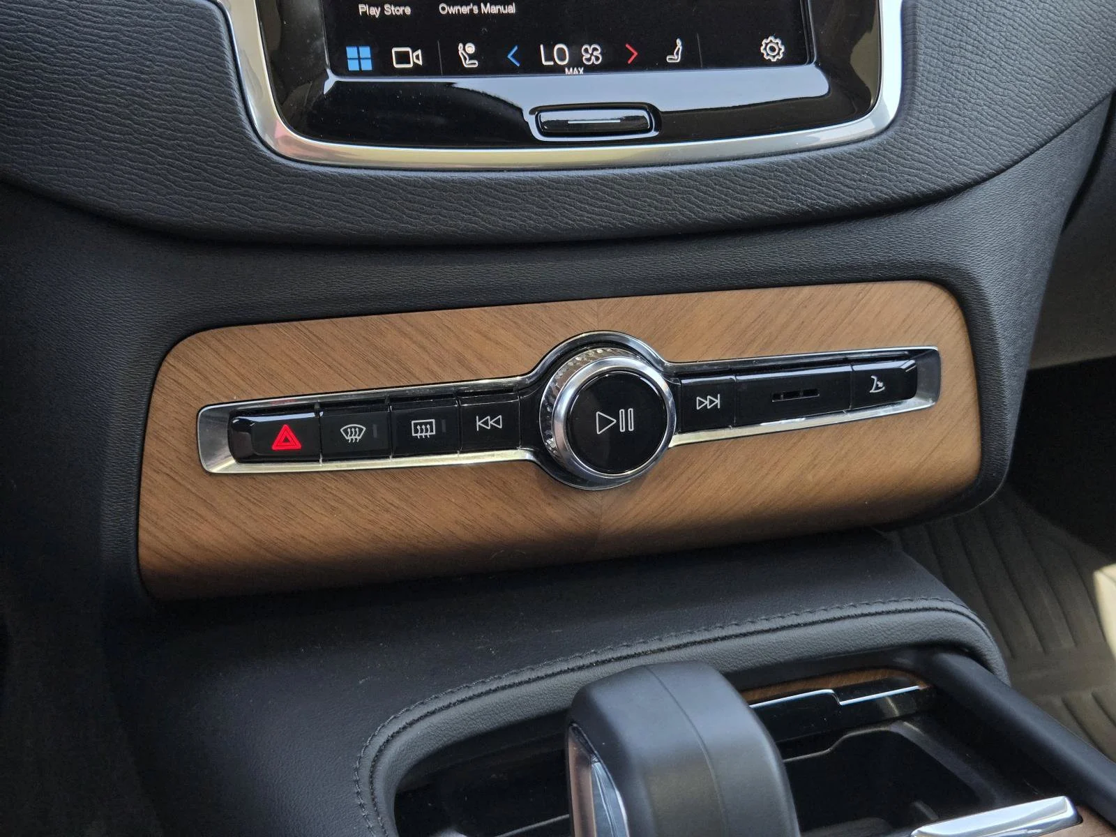 Used 2023 Platinum Gray Metallic Volvo Plus image 23