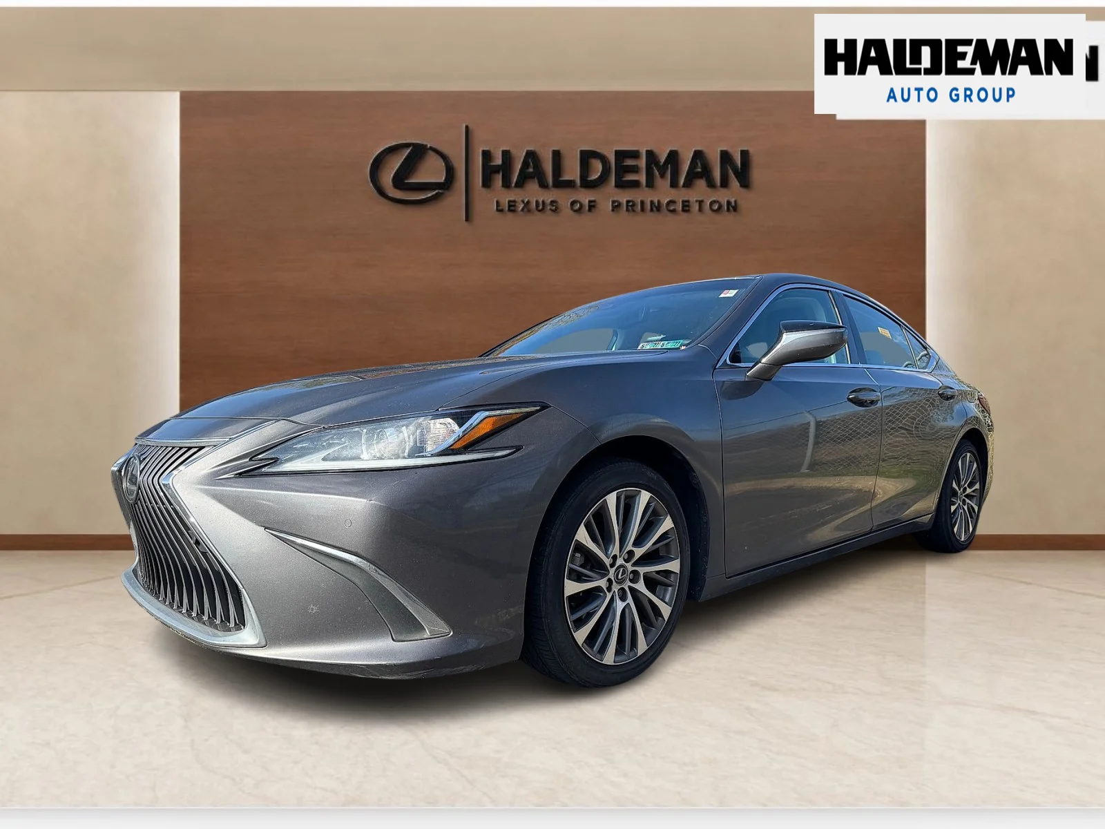 Used 2019 Nebula Gray Pearl Lexus  image 2