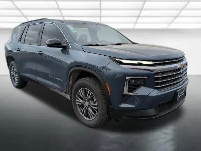 2026 Chevrolet Traverse FWD LT's photo