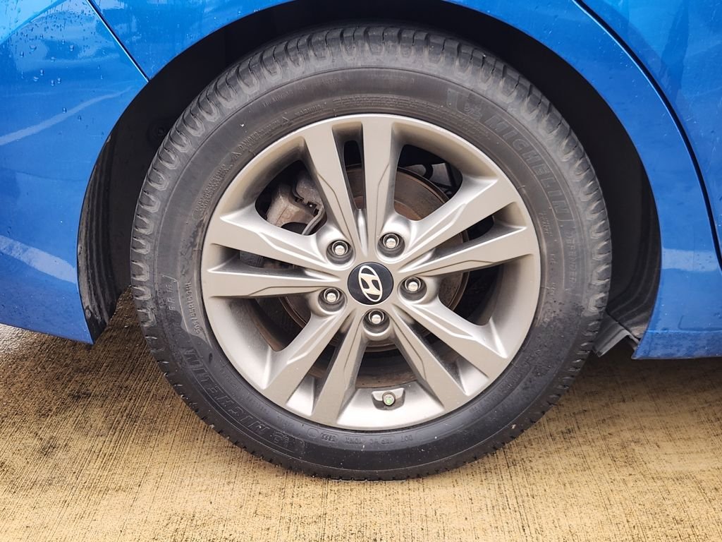 Used 2018 Electric Blue Hyundai Value Edition image 11