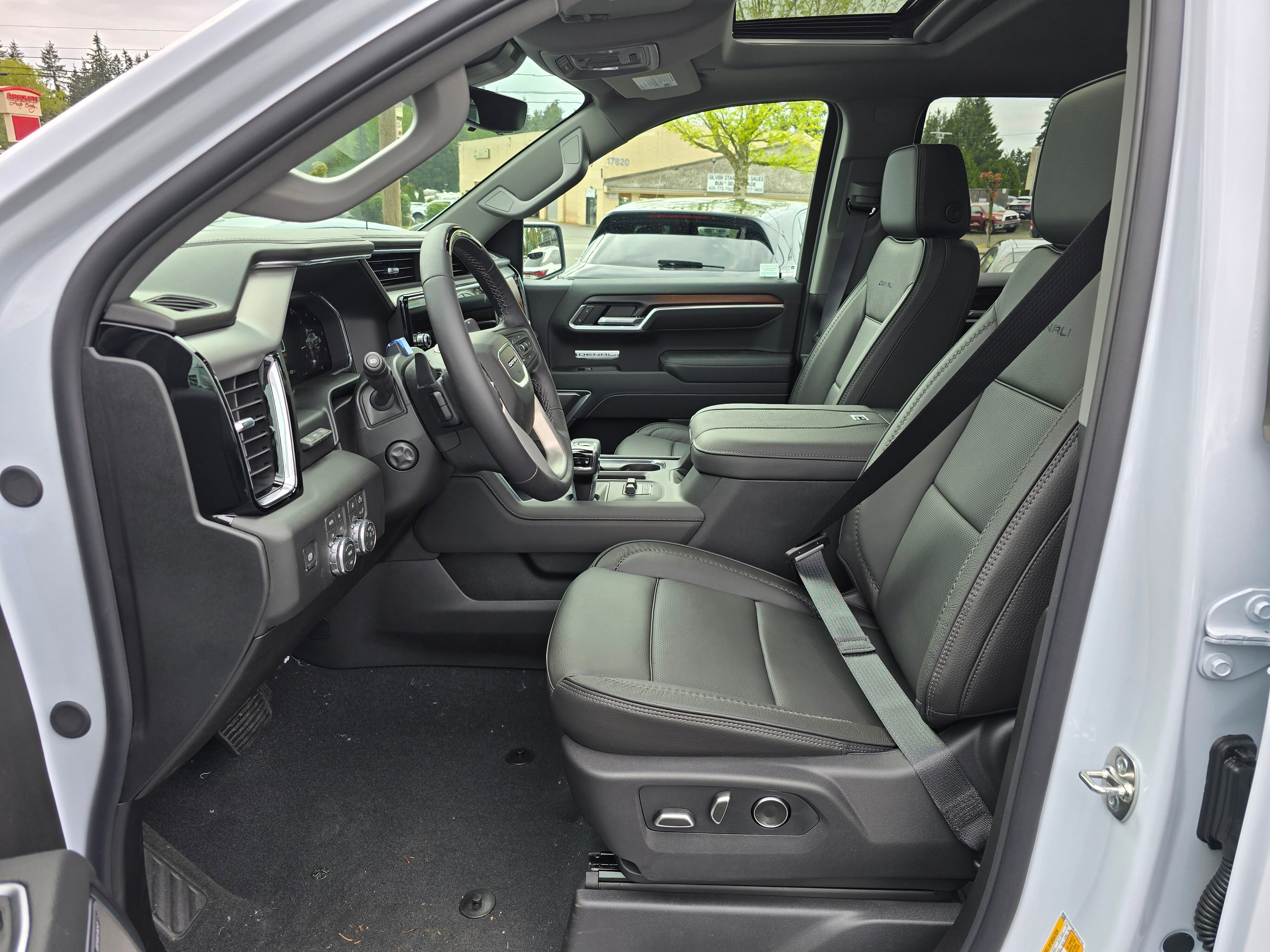 2026 GMC Sierra 1500 Denali - Photo 17