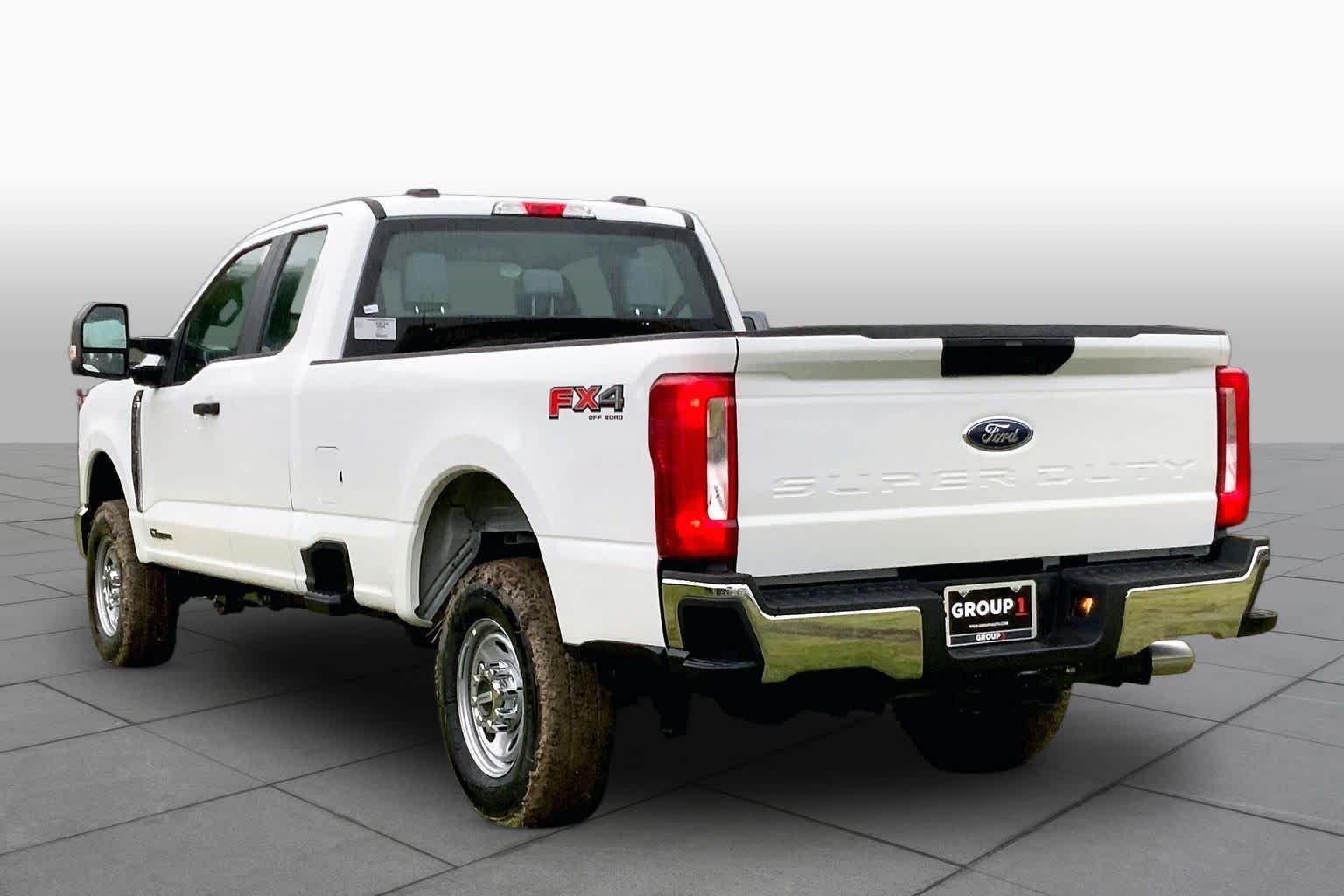 New 2026 Oxford White Ford F-250® XL image 9
