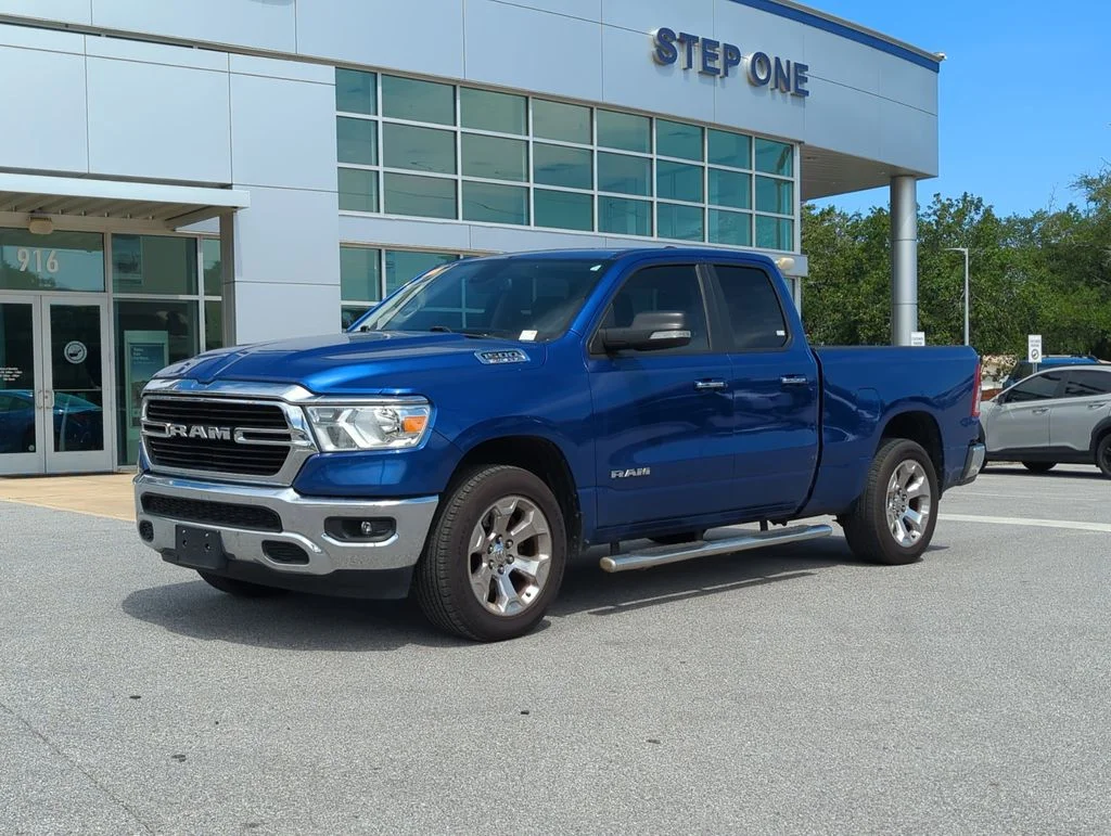 2019 RAM 1500 Big Horn/Lone Star 4x4 Quad Cab 6'4's photo