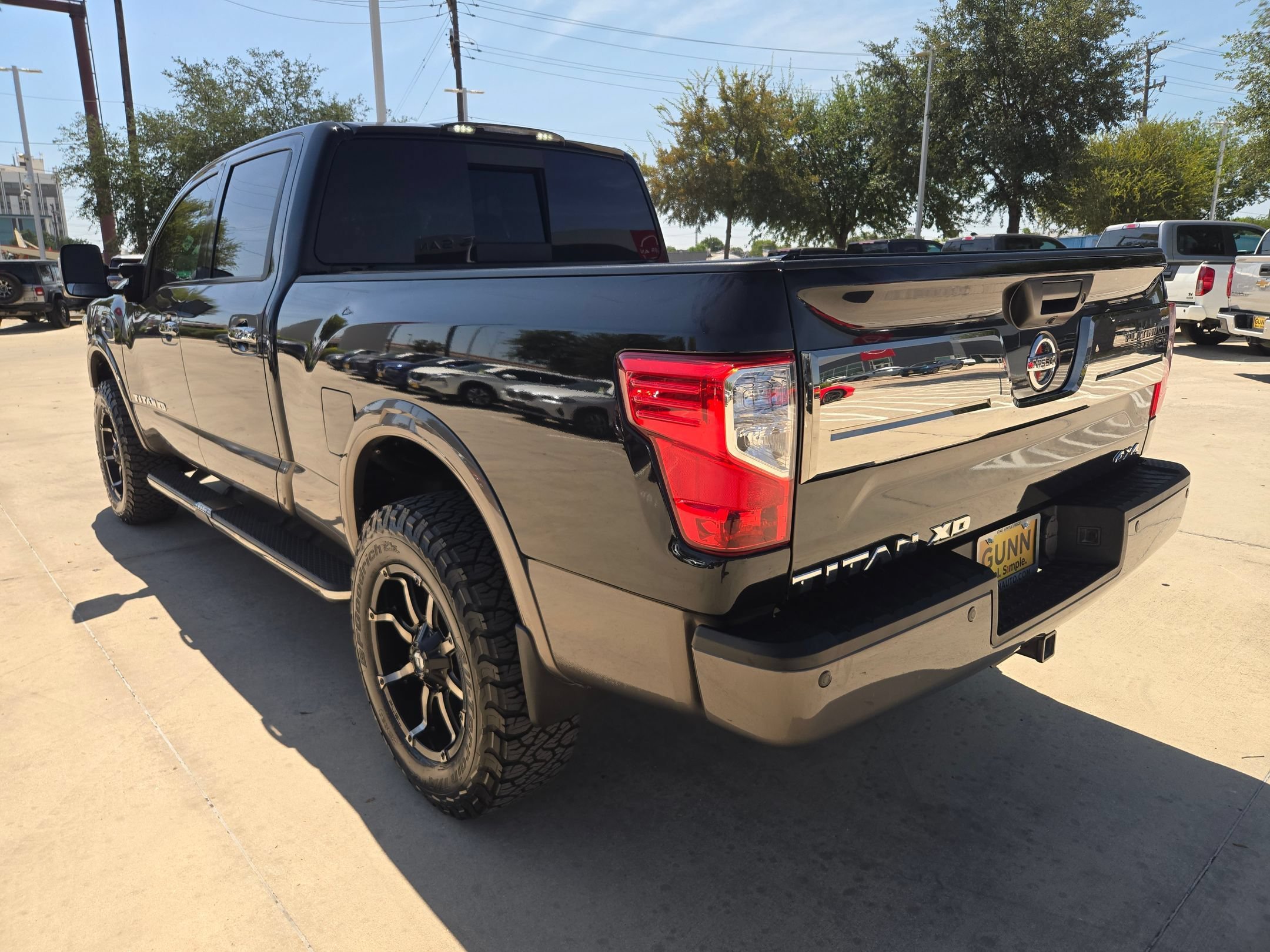 Used 2016 Magnetic Black Nissan Platinum Reserve image 5
