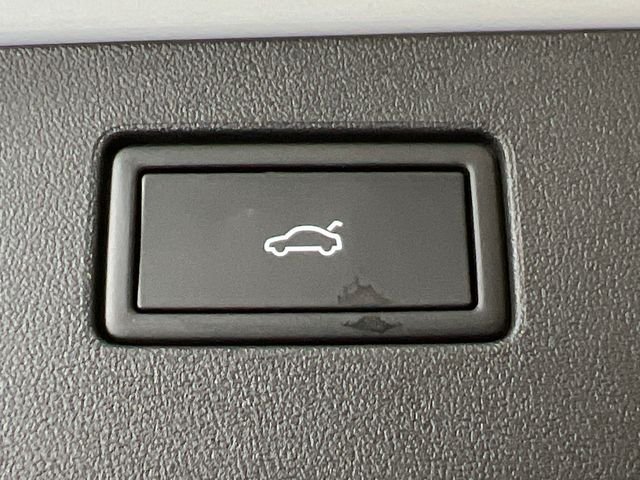 New 2026 White Volkswagen 2.0T SE R-Line Black image 5