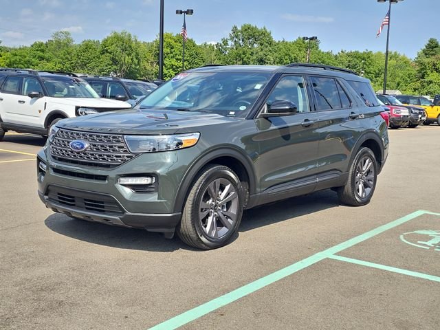 Certified Used 2024 Green Metallic Ford XLT image 2