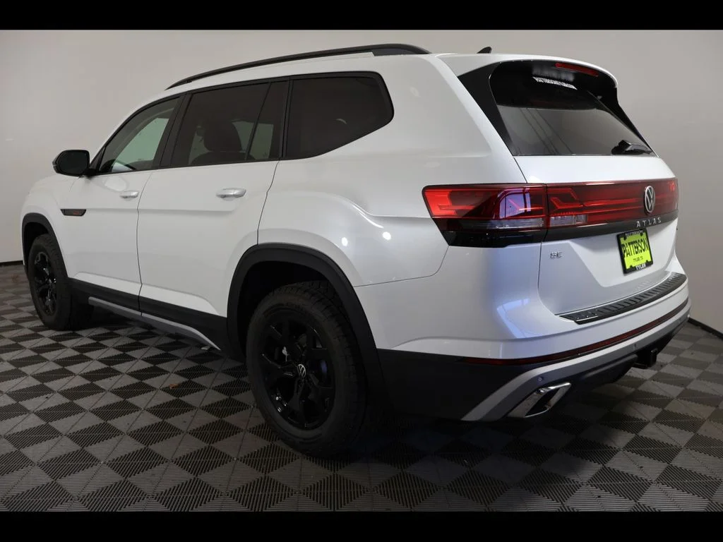 New 2026 White/off-white Volkswagen 2.0T Peak Edition image 4