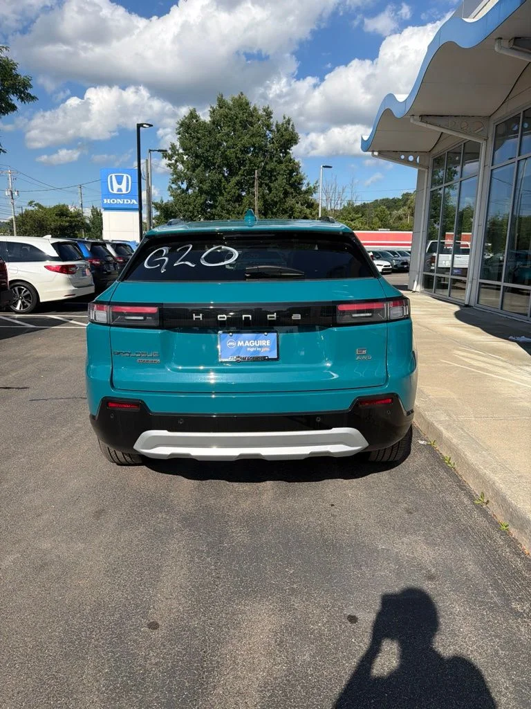 New 2026 North Shore Pearl Honda AWD Touring image 7