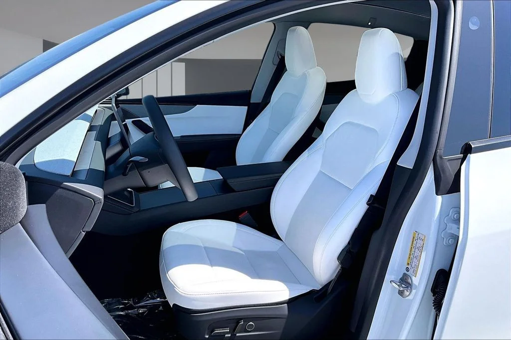 Used 2026 White Tesla Premium image 19