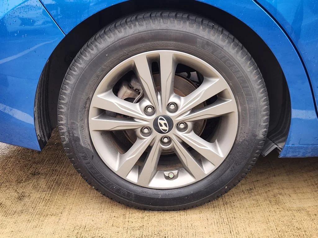 Used 2018 Electric Blue Hyundai Value Edition image 11