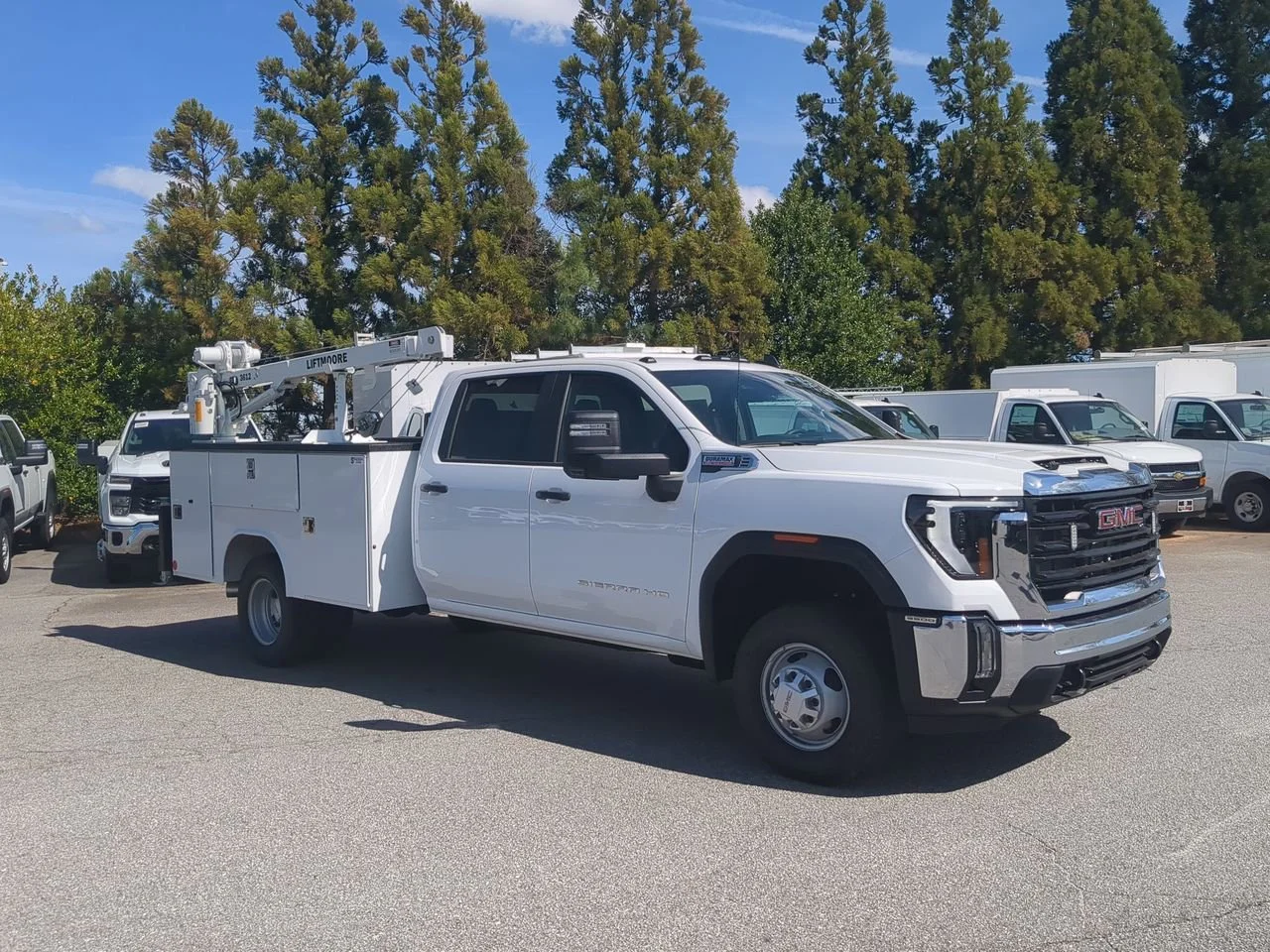 New 2026 Summit White GMC Pro image 2