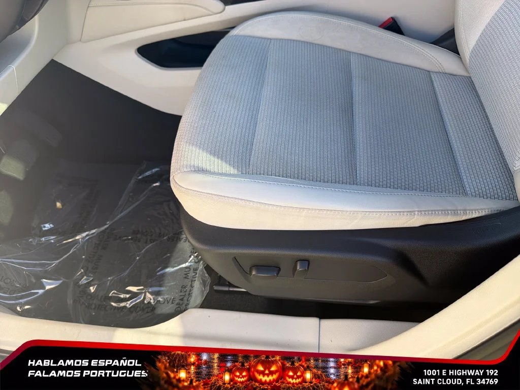 Used 2023 MOONSTONE GRAY METALLIC Buick Preferred image 15