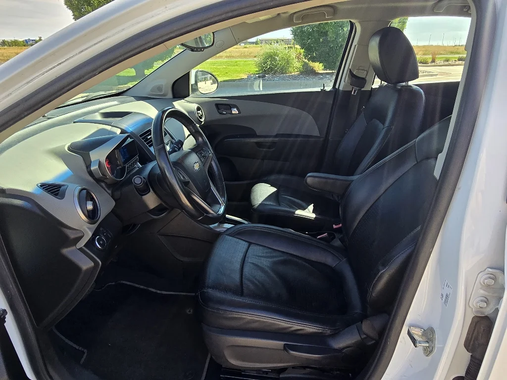 Used 2012 Summit White Chevrolet LTZ image 12