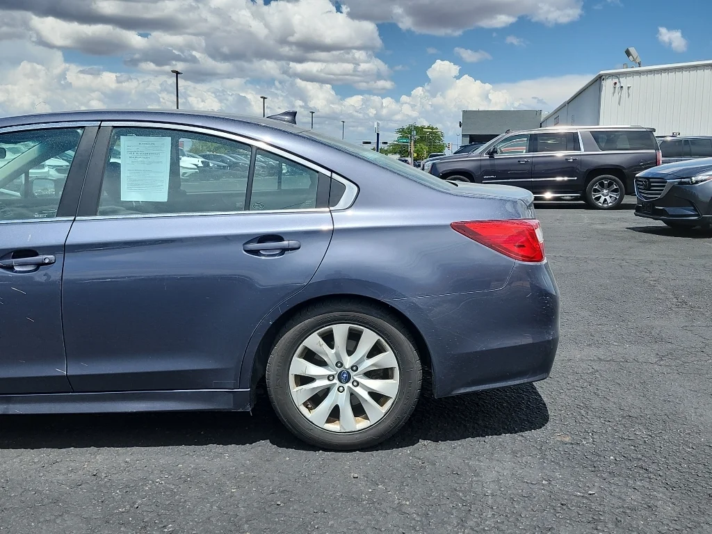 Used 2017 Carbide Gray Metallic Subaru Premium image 8