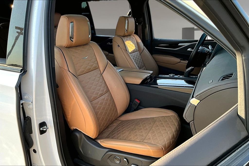 Used 2024 White Cadillac Sport image 7