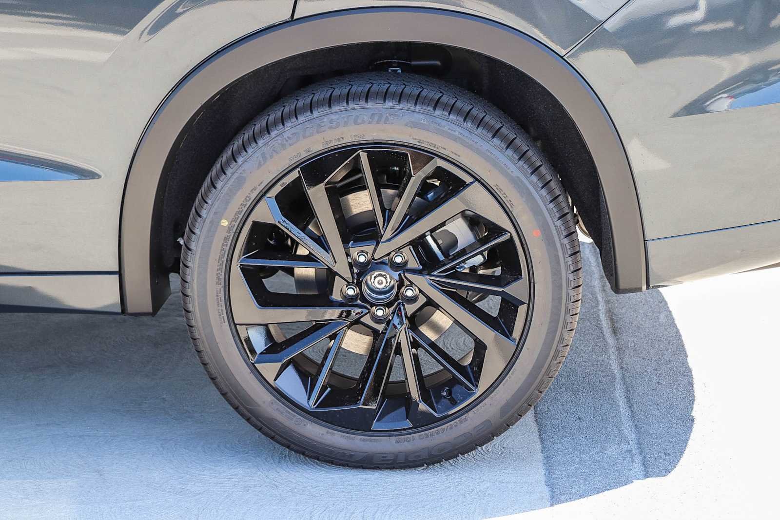 New 2026 Moonrock Gray Nissan Platinum image 12
