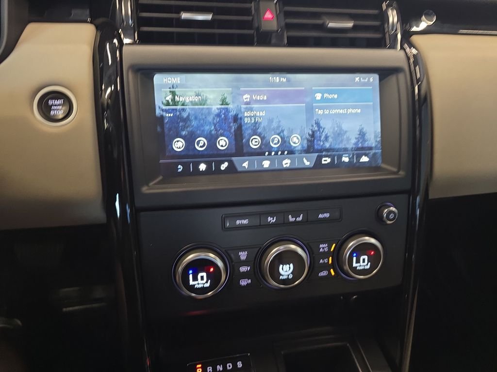 Used 2018 Black Land Rover SE image 24
