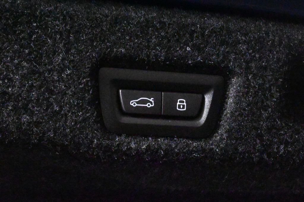 Used 2026 Blue BMW 530i xDrive image 39