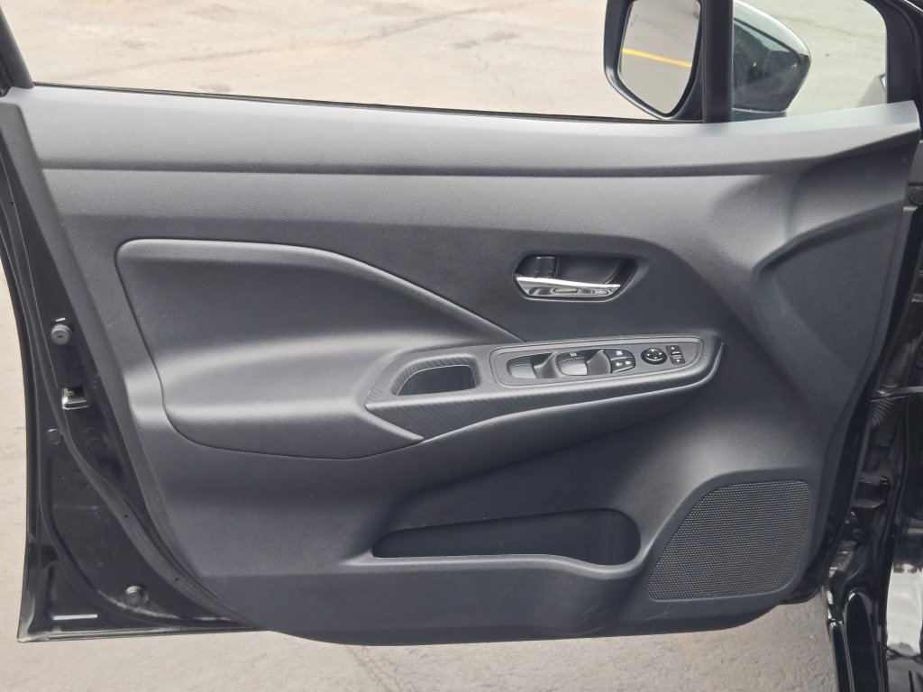 2025 Nissan Versa Sedan SV - Photo 17