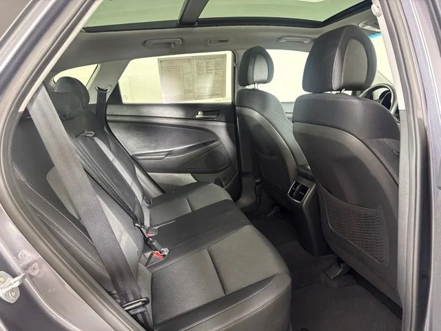 Used 2018 Gray Hyundai Value image 5