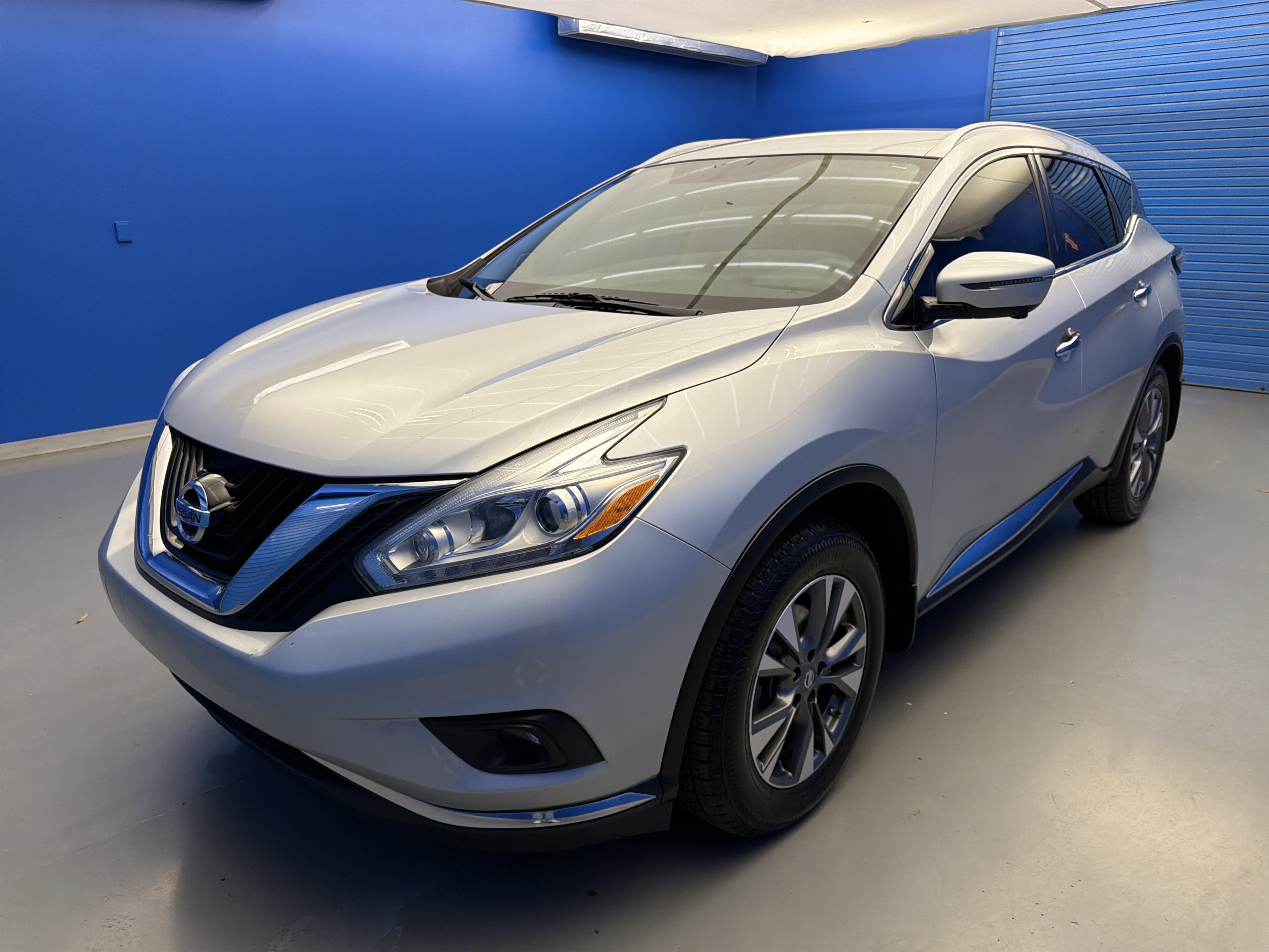 Used 2017 Brilliant Silver Metallic Nissan SL image 4