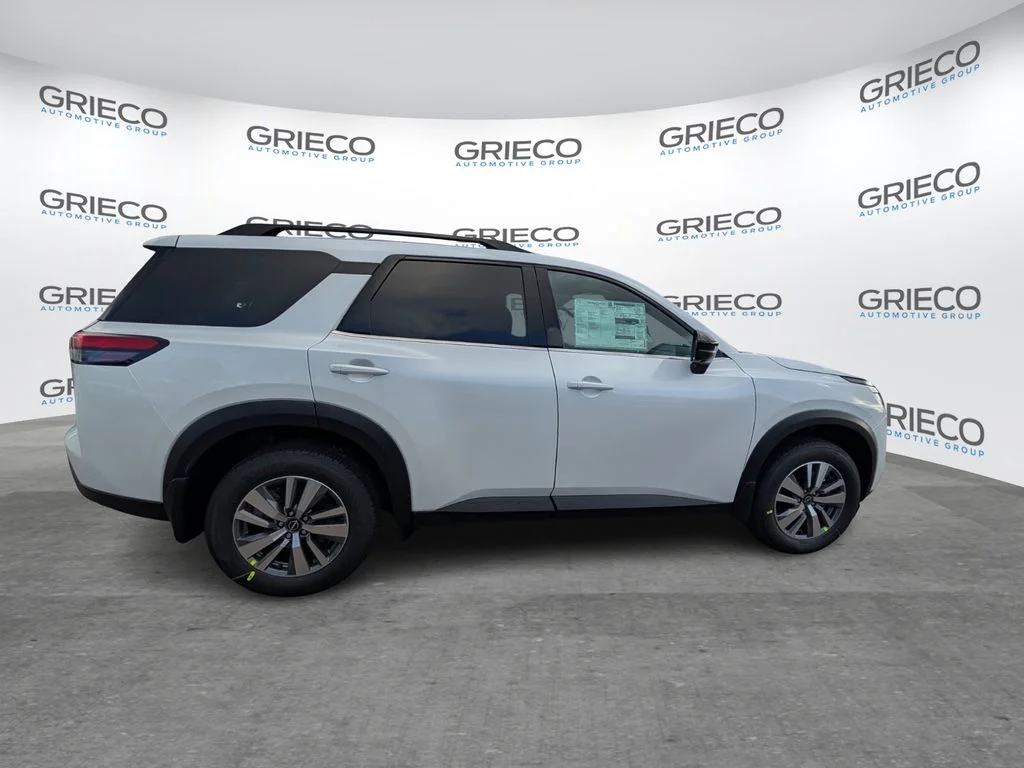 New 2026 Everest White Pearl TriCoat Nissan SL image 8