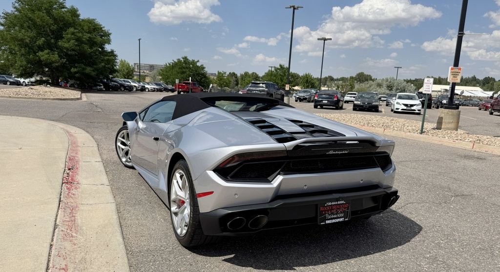 Used 2018 Silver Lamborghini LP580-2S image 7