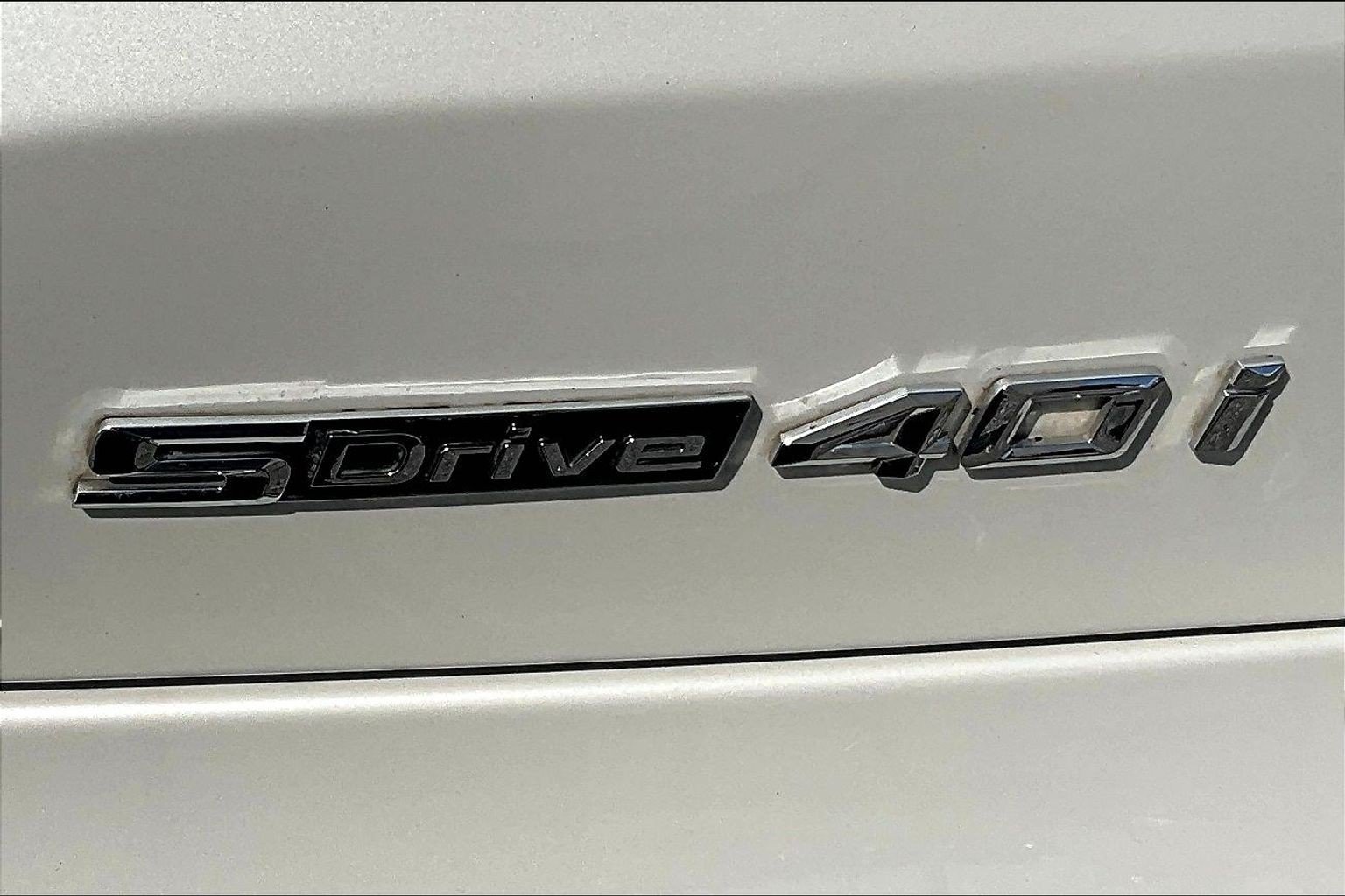 Used 2021 White BMW sDrive40i image 20