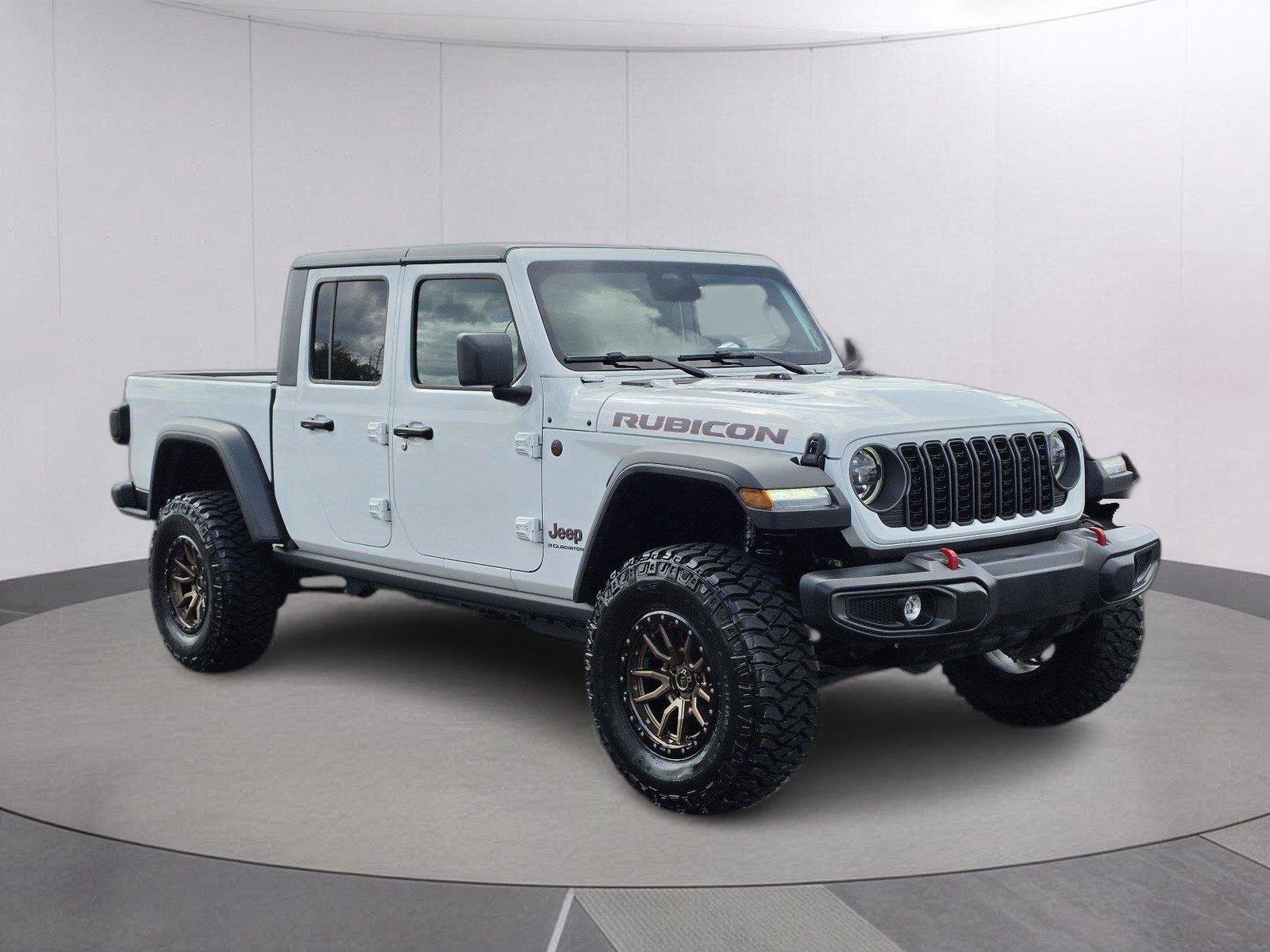 Used 2026 Bright White Clearcoat Jeep Rubicon image 8