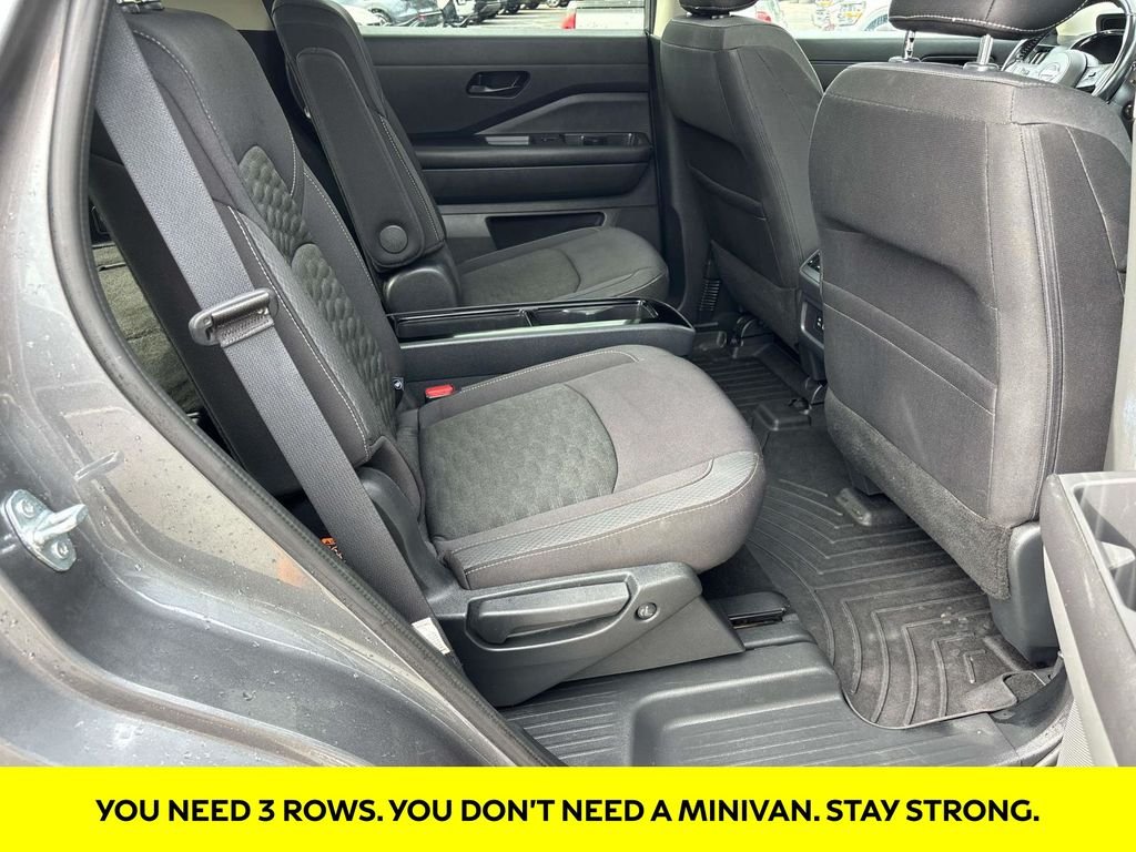 Used 2024 Gray Nissan SV image 18