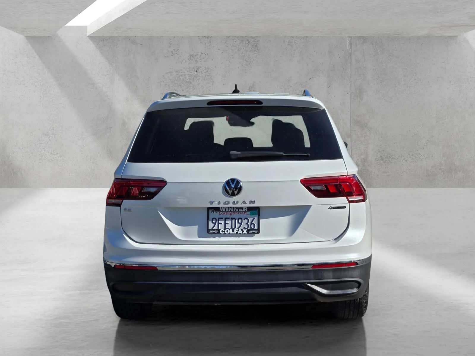 Used 2023  Volkswagen SE image 5