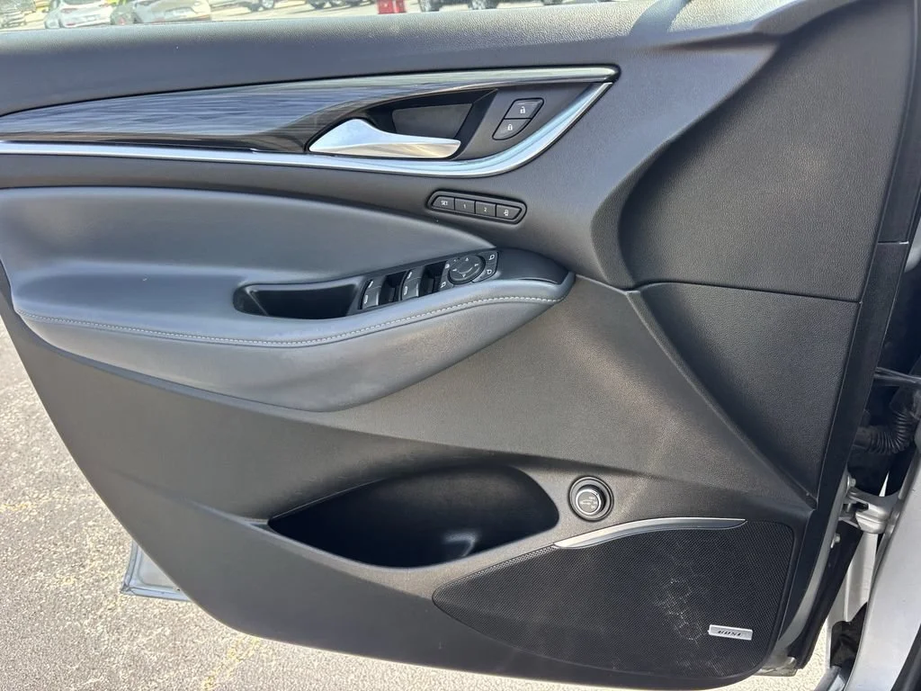 Used 2022 Includes Pitch Dark Night lower exterior accent color.) Buick Premium image 13