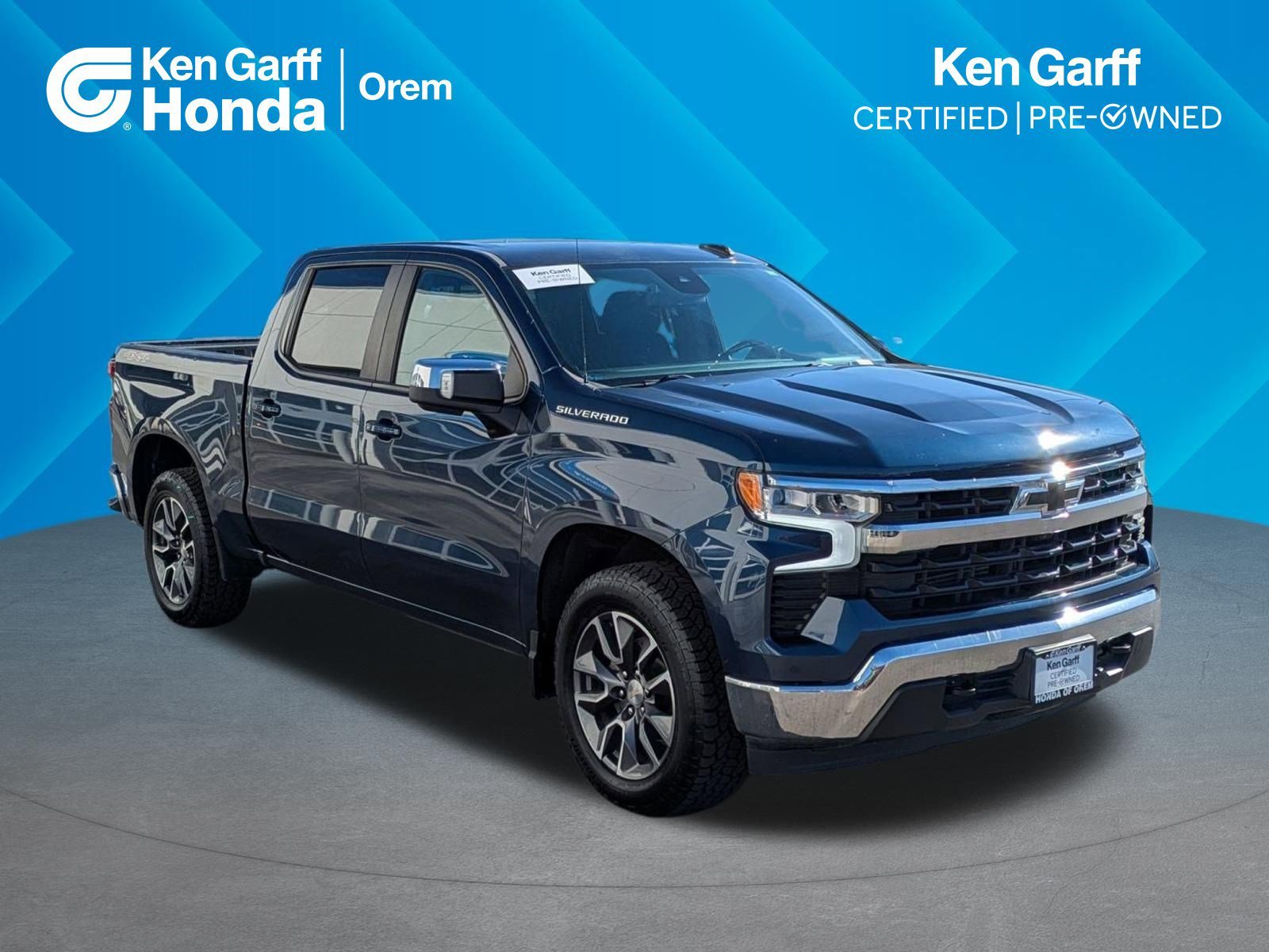 2022 Chevrolet Silverado 1500 LT 4X4 Crew Cab Short Box's photo