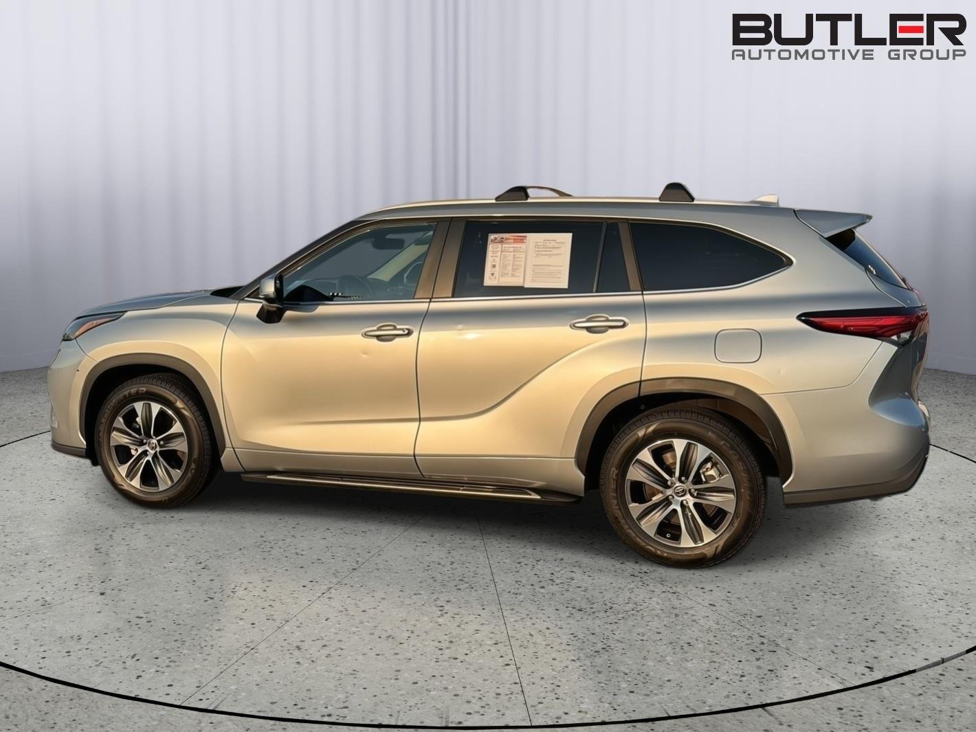 Used 2023 Celestial Silver Metallic Toyota XLE image 3