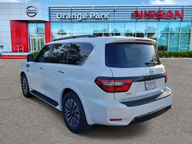 Used 2022 White Nissan SL image 3
