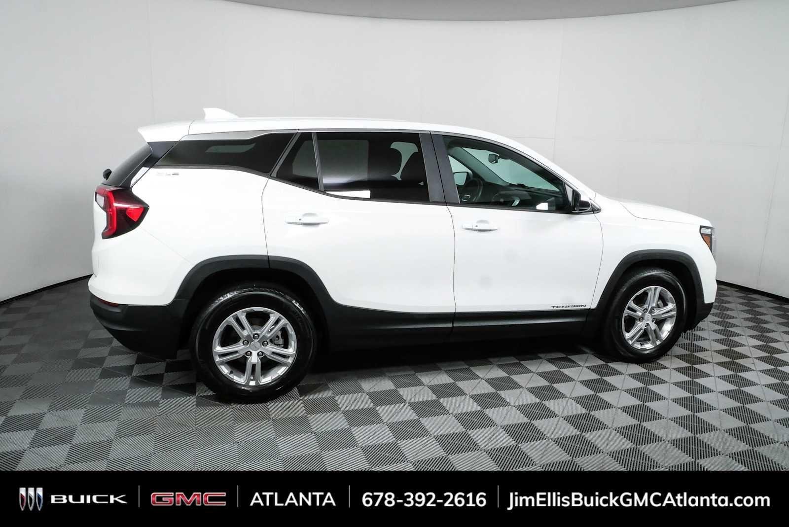 Used 2023 Summit White GMC SLE image 2